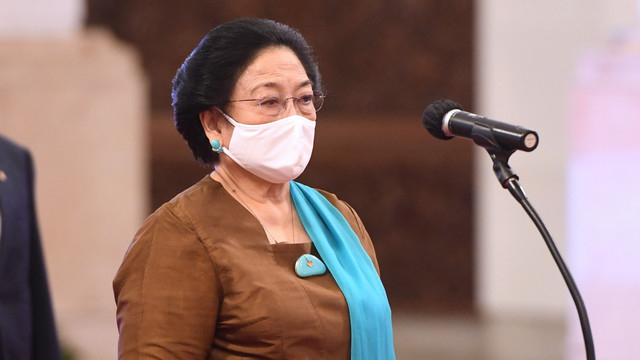 Megawati Soekarnoputri saat dilantik sebagai Dewan Pengarah Badan Riset dan Inovasi Nasional (BRIN), di Istana Negara, Jakarta, Rabu (13/10). Foto: Lukas/Biro Pers Sekretariat Presiden
