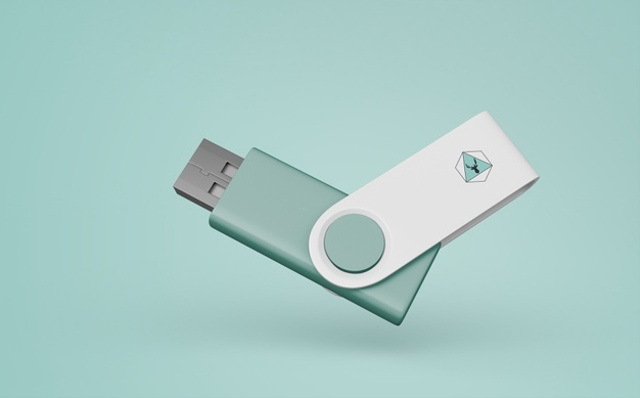 Ilustrasi cari mengatasi flashdisk minta format. Foto: freepik.