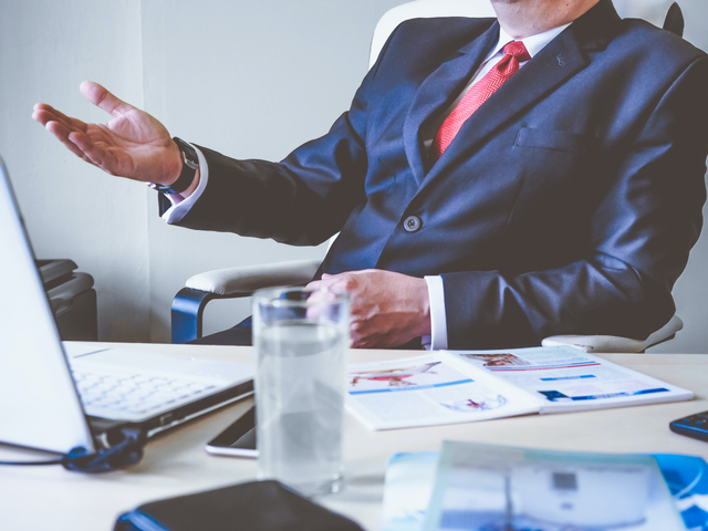 entrepreneur adalah individu yang memiliki kekuatan berpikir positif. Foto: pexels.