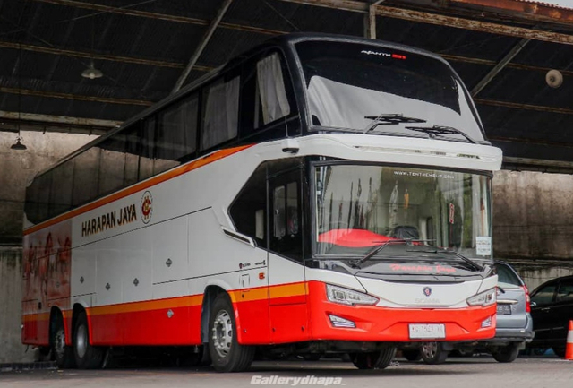 Bus Harapan Jaya garapan karoseri Tentrem yang menggunakan spion kamera. Foto: dok. Instagram Dhafa Pradipta