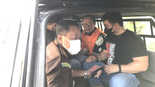 Kejati tahan eks Sekda Buleleng Dewa Ketut Puspaka (DKP). Foto: Kejati Bali
