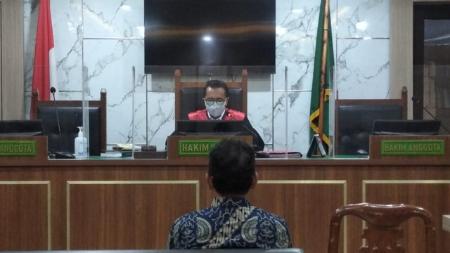 Eks Lurah Pancoran Mas Depok Suganda divonis denda Rp 1 juta karena langgar PPKM Darurat gelar hajatan. Foto: Dok. Istimewa