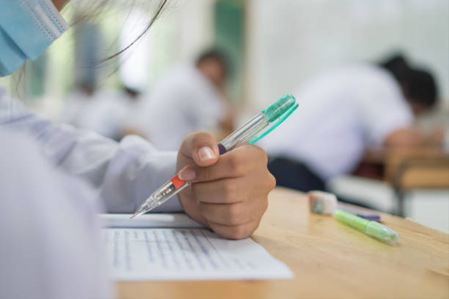 Ilustrasi mengerjakan soal silogisme CPNS. Foto: iStock