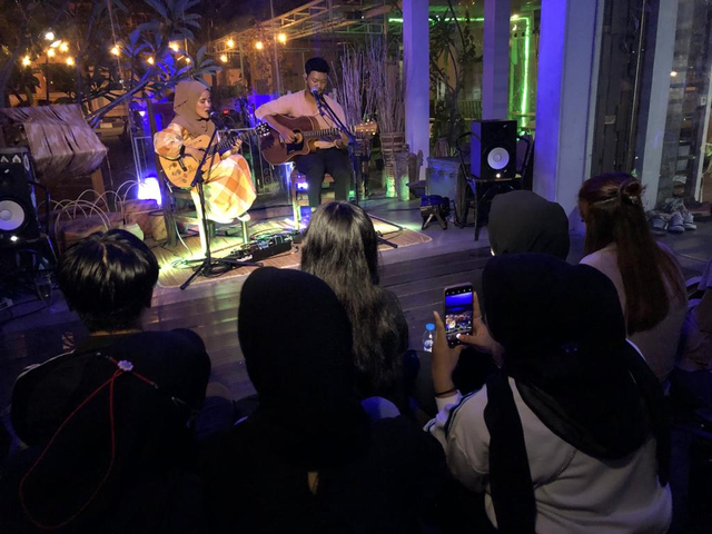 Duo Manjakani menggelar pertunjukkan terbatas di Rumah Jepin Pontianak. Foto: Leo prima/Hi!Pontianak