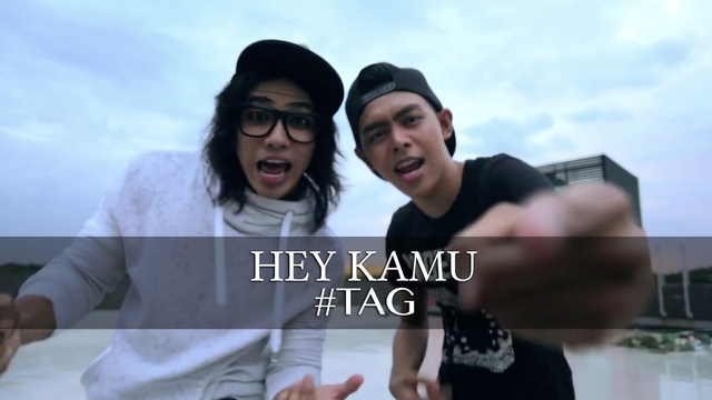 Lirik lagu senyumanmu buat ku tersenyum malu. Foto: YouTube/KRU Music