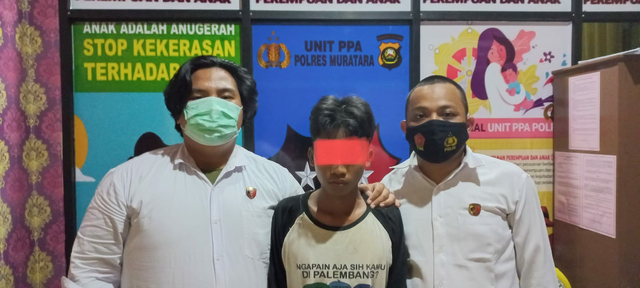 Remaja berinisial UNS yang memerkosa adik kandungnya di Muratara. (foto: istimewa)