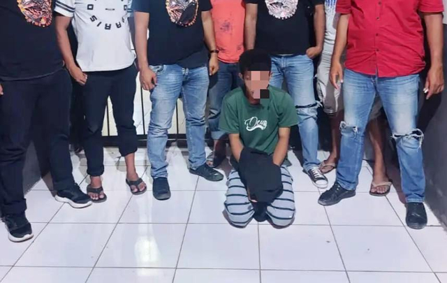 Pelaku MJ saat diamankan kepolisian Halmahera Tengah. Foto: Istimewa