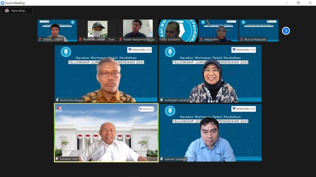 Nurhayati Subakat, Hadi Subakat Rumekso dan Salman Subakat memberikan materi di kegiatan pelatihan jurnalistik Fellowship Jurnalisme Pendidikan (FJP) 2021 Batch III yang diselenggarakan oleh Gerakan Wartawan Peduli Pendidikan (GWPP) yang  berkerjasama dengan PT Paragon Technology and Innovation, Selasa (19/10/2021)