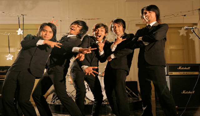 Band Antique. Sumber: Blog Band Antique