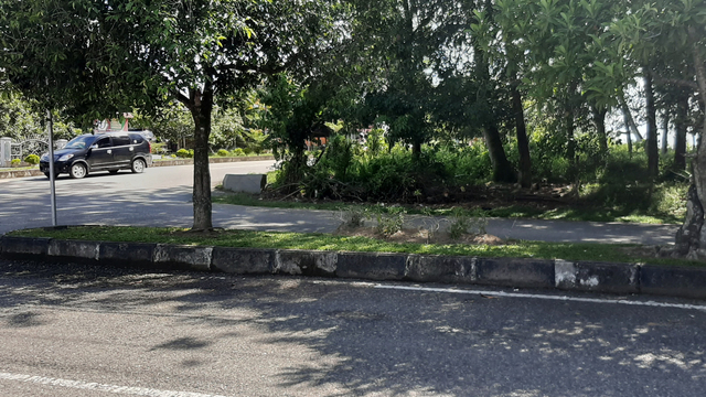 Bak di Film Action, Mobil KPK Nyalip Lalu Berhenti di Depan Mobil Pemberi Suap