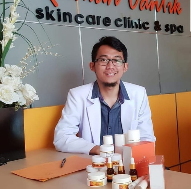dr. Maulana Aziz pemilik klinik AMMYN. dok/pribadi