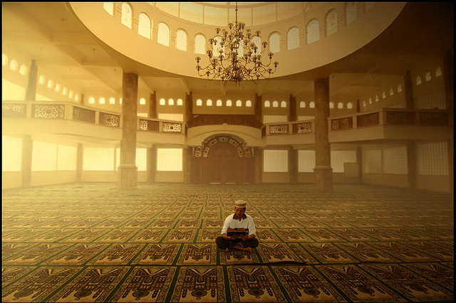 Berdoa, Sumber: Flickr