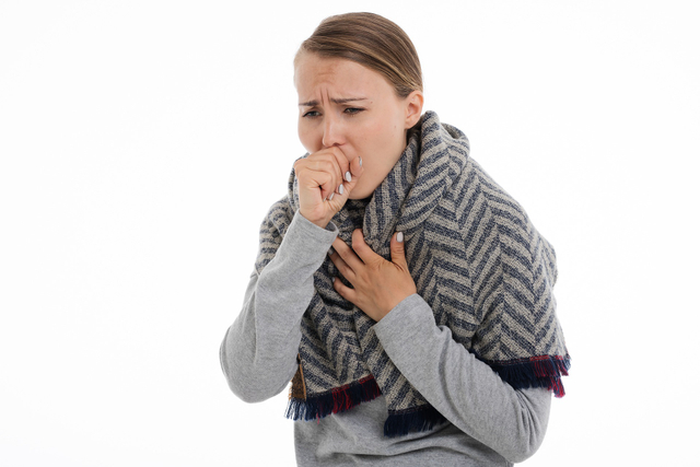 Ilustrasi penderita penyakit influenza yang dapat menularkan virusnya ke orang-orang sekitar. Foto: Pixabay