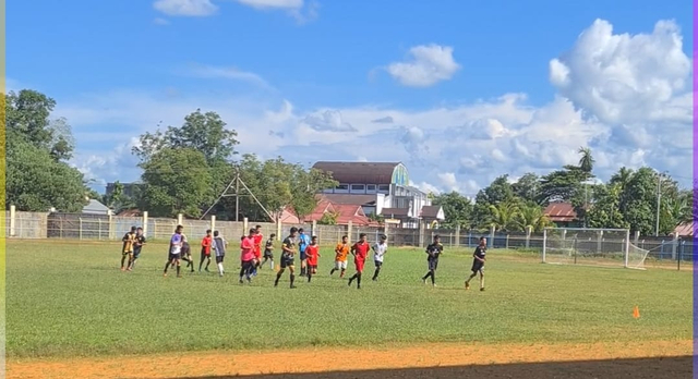 Seleksi pemain Persista Sintang untuk Soeratin Cup U-17 Kalbar di Sambas. Seleksi dan TC berlangsung di Stadion Baning. Foto: Dok. Istimewa