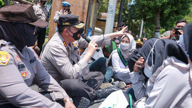 Kapolda Nusa Tenggara Barat (NTB) Irjen Pol Mohammad Iqbal menemui HMI cabang Mataram. Foto: Dok. Istimewa
