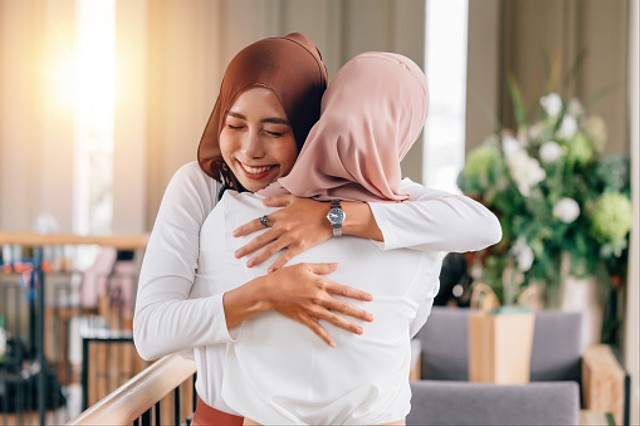 Ya ayyuhalladzina amanu kunu, sumber gambar: https://www.unsplash.com/