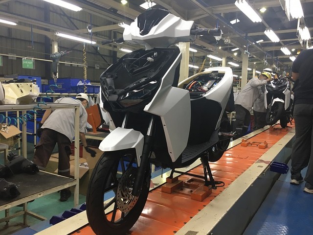 Fasilitas perakitan sepeda motor listrik GESITS Foto: Sena Pratama/kumparan