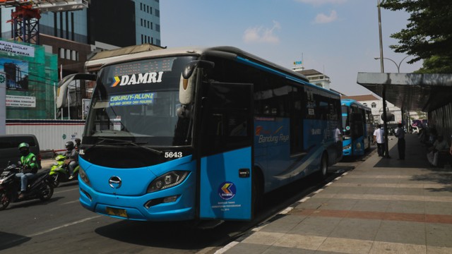 Ilustrasi Bus Damri di Bandung. Foto: Shutterstock