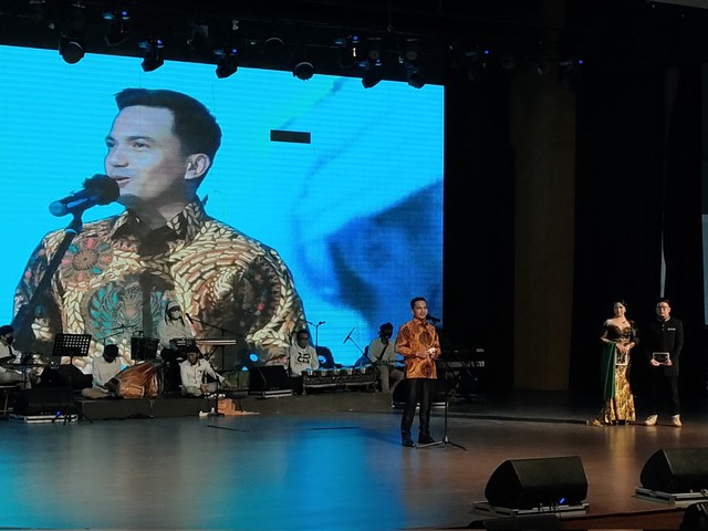 H. Sahrul Gunawan, SE. sebagai Wakil Bupati Bandung memberi sambutan dalam FFB 2021