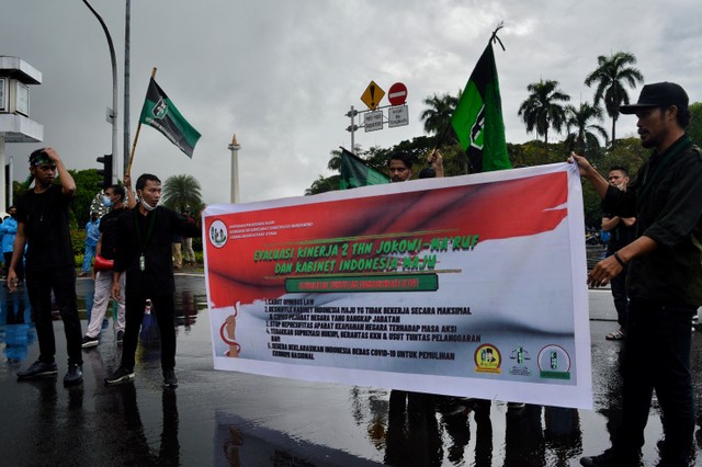 Tuntutan dari pihak HMI. (Yudisald/Jurnalis)