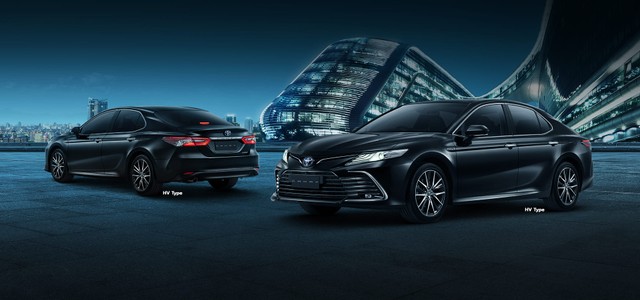 New Toyota Camry Hybrid 2021 terbaru. Foto: dok. Toyota Astra Motor