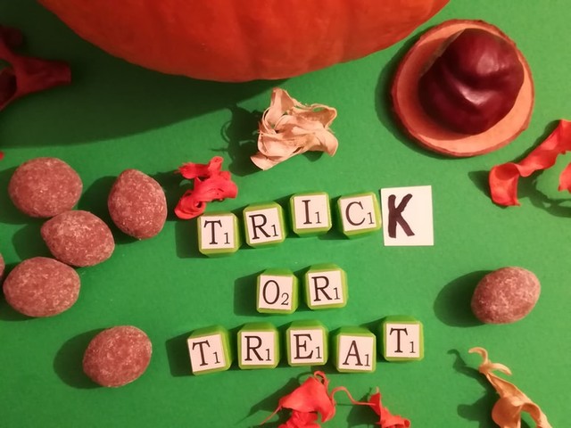Ilustrasi Trick or Treat Tradisi Halloween Foto: Unsplash
