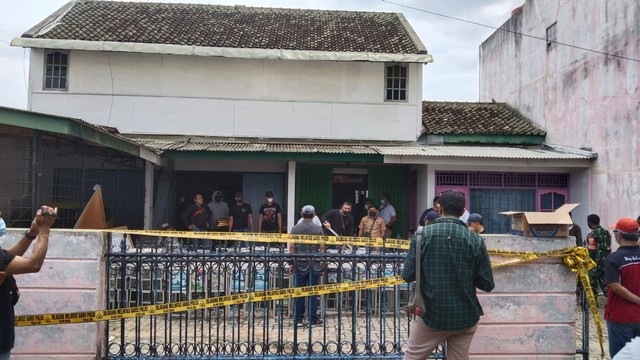 Rumah yang diduga sebagai tempat pendanaan aksi terorisme di Lampung. | Foto: Bella Sardio/ Lampung Geh