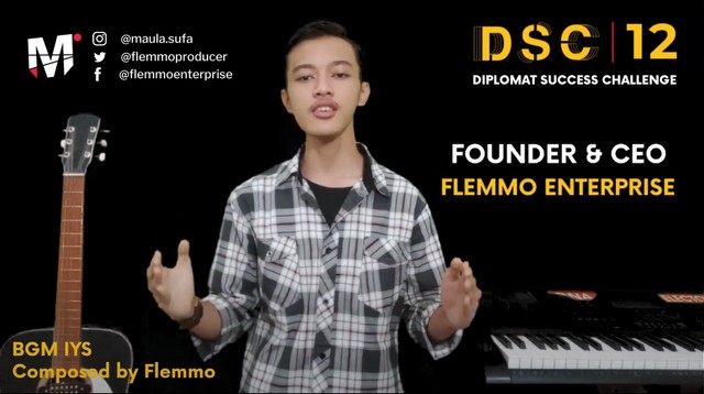 Alfath, Pendiri dan CEO Flemmo Enterprise Music, presentasi vlog pitch bisnis musik di kompetisi kewirausahaan nasional Diplomat Success Challenge DSC12 2021. Berkah gebrakan vlog pitch bisnis Diplomat Success Challenge DSC12, kini komponis Flemmo kebanjiran order. (Tangkapan layar: youtube/FLEMMO). 