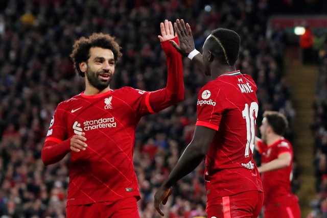 Selebrasi pemain Liverpool usai mencetak gol ke gawang Atletico Madrid pada pertandingan Grup B Liga Champions di Anfield, Liverpool, Inggris.
Foto: Lee Smith/REUTERS