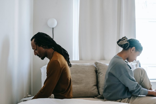 Ilustrasi keluarga tidak harmonis atau broken home. Foto: Pexels.
