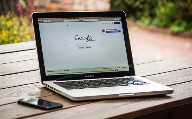 Apa kepanjangan dari HTTP dan HTTPS. Sumber: Pexels