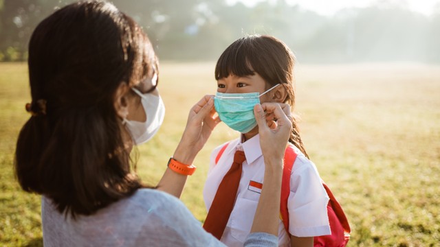 Ilustrasi anak sekolah tatap muka atau pembelajaran tatap muka (PTM). Foto: Shutter Stock