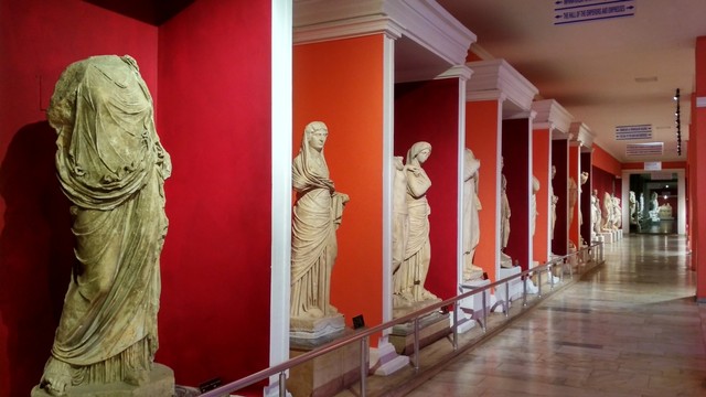 Artefak peninggalan Romawi Kuno di Antalya. Foto: Rizkan Kamil untuk acehkini 