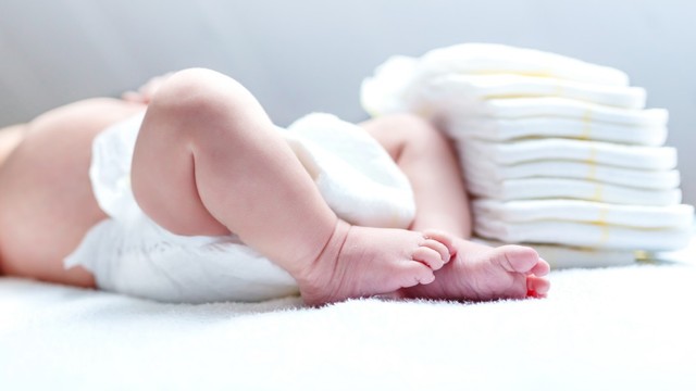Cara Bersihkan Noda Mekonium, Pup Pertama Bayi yang Sulit Dicuci. Foto: Shutterstock