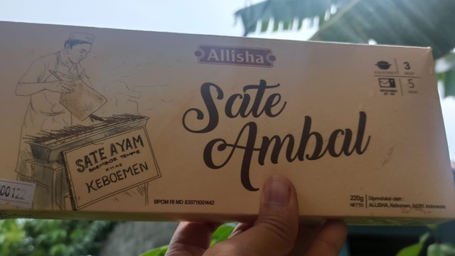 Kemasan Sate Ambal Kemasan Allisha. Sumber : Dokumen Pribadi