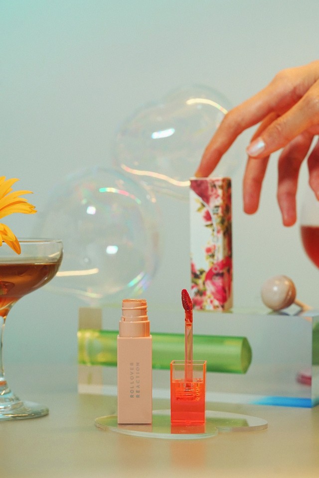 Rollover Reaction luncurkan DEWDROP! Lip and Cheek Tint. Foto: dok. Rollover Reaction