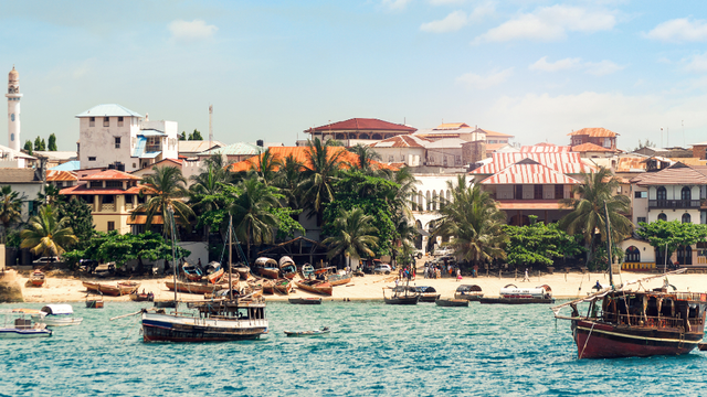 Abdulrazak Gurnah tumbuh dewasa di Zanzibar, yang saat ini menjadi bagian dari Tanzania