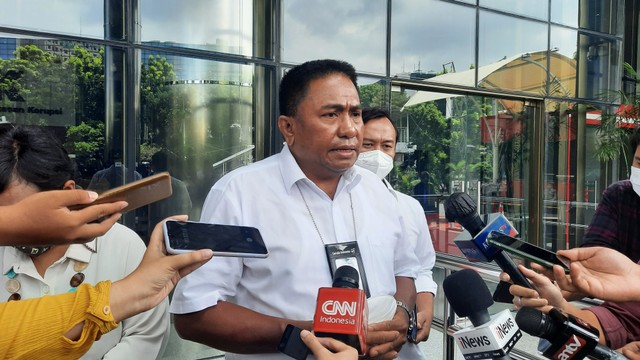Serikat Karyawan Garuda Indonesia (Sekarga) menyambangi kantor KPK hari ini, Selasa (9/11). Foto: Efira Tamara Thenu/kumparan