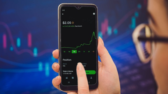 Ilustrasi Robot Trading. Foto: Shutterstock