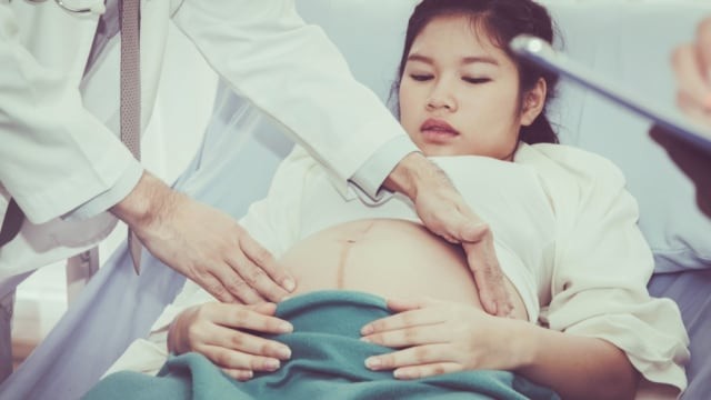 Ilustrasi kontraksi jelang melahirkan. Foto: Shutterstock