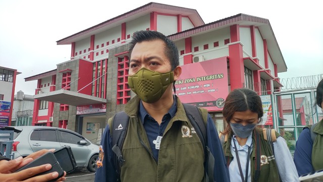 Ketua Tim Pemantauan dan Penyelidikan Komnas HAM Tama Tamba di Lapas Narkotika Klas II A Yogyakarta atau Lapas Pakem di Sleman, Rabu (10/11). Foto: Arfiansyah Panji Purnandaru/kumparan