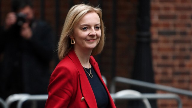 Menteri Luar Negeri Inggris Liz Truss. Foto: DANIEL LEAL-OLIVAS/AFP
