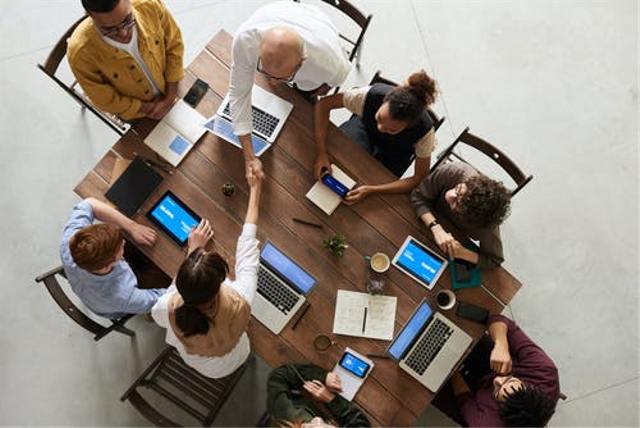 Bisnis adalah suatu usaha untuk memperoleh keuntungan. Foto: Pexels.com