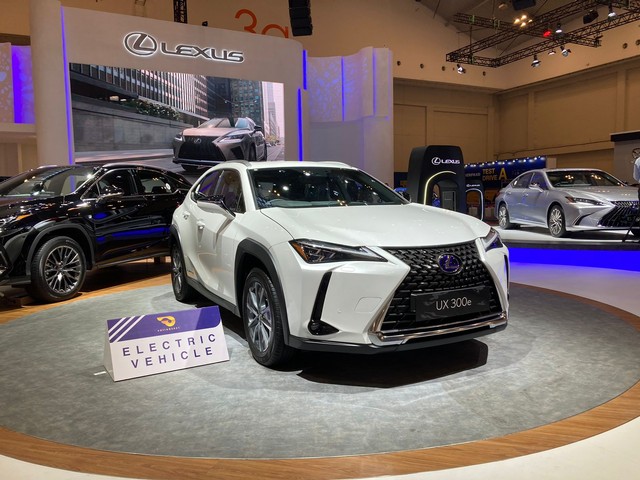 Lexus UX 300e di GIIAS 2021 Foto: dok. Muhammad Haldin Fadhila/kumparan