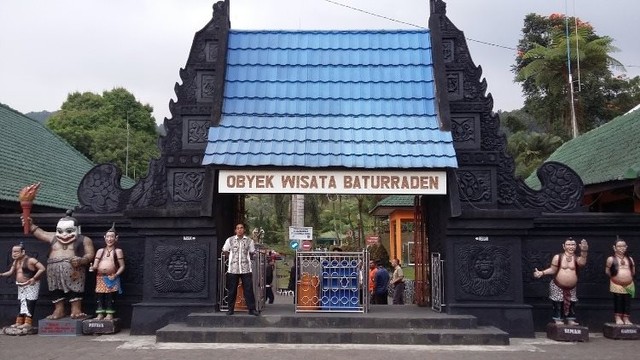Pintu Masuk Baturaden (Foto: Puput Mutia)