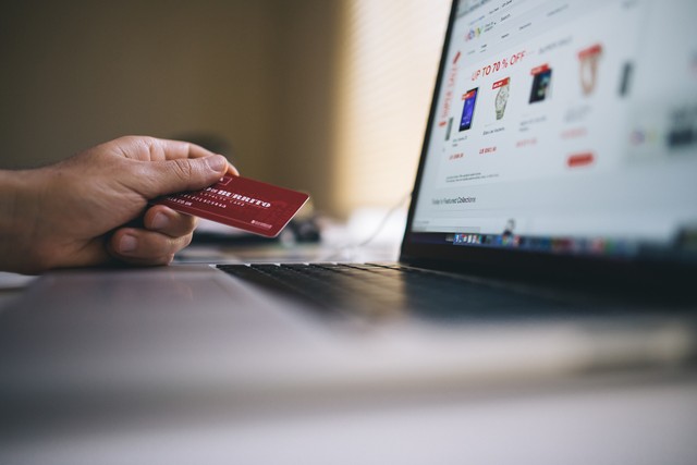 Ekonomi digital adalah model bisnis baru yang dinilai praktis dan efisien oleh para penggunanya. Foto: Pixabay