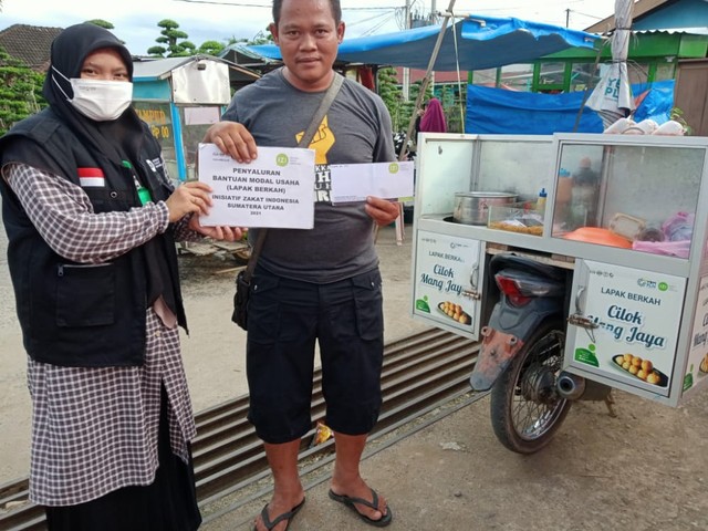 Mang Jaya Ingin Jadi Muzakki Lewat Lapak Berkah YBM PLN Pusmanpro dan IZI Sumut