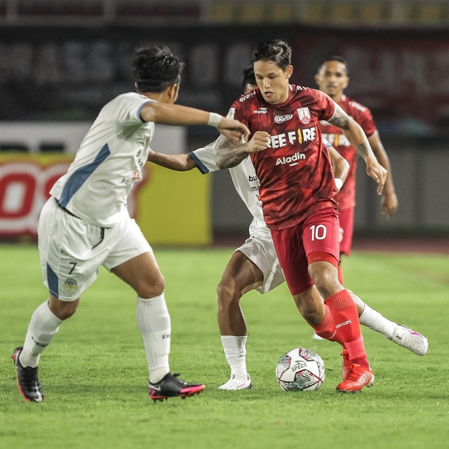 Persis vs PSIM dalam lanjutan Liga 2 2021. Foto: Twitter/@persisofficial