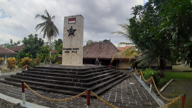 Stasiun radio AURI PC2 yang dulunya adalah rumah seorang petani yang digunakan untuk siarkan berita Serangan Umum 1 Maret 1949. Foto: Erfanto/Tugu Jogja