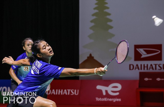 Ganda putri Indonesia Amalia Cahaya Pratiwi dan Febriana Dwipuji Kusuma pada Indonesia Masters 2021 di Bali International Convention Center, Bali.  Foto: Erika Sawauchi/Badmintonphoto/BWF